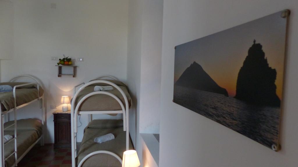 Il Vulcano A Piedi سترومبولي المظهر الخارجي الصورة