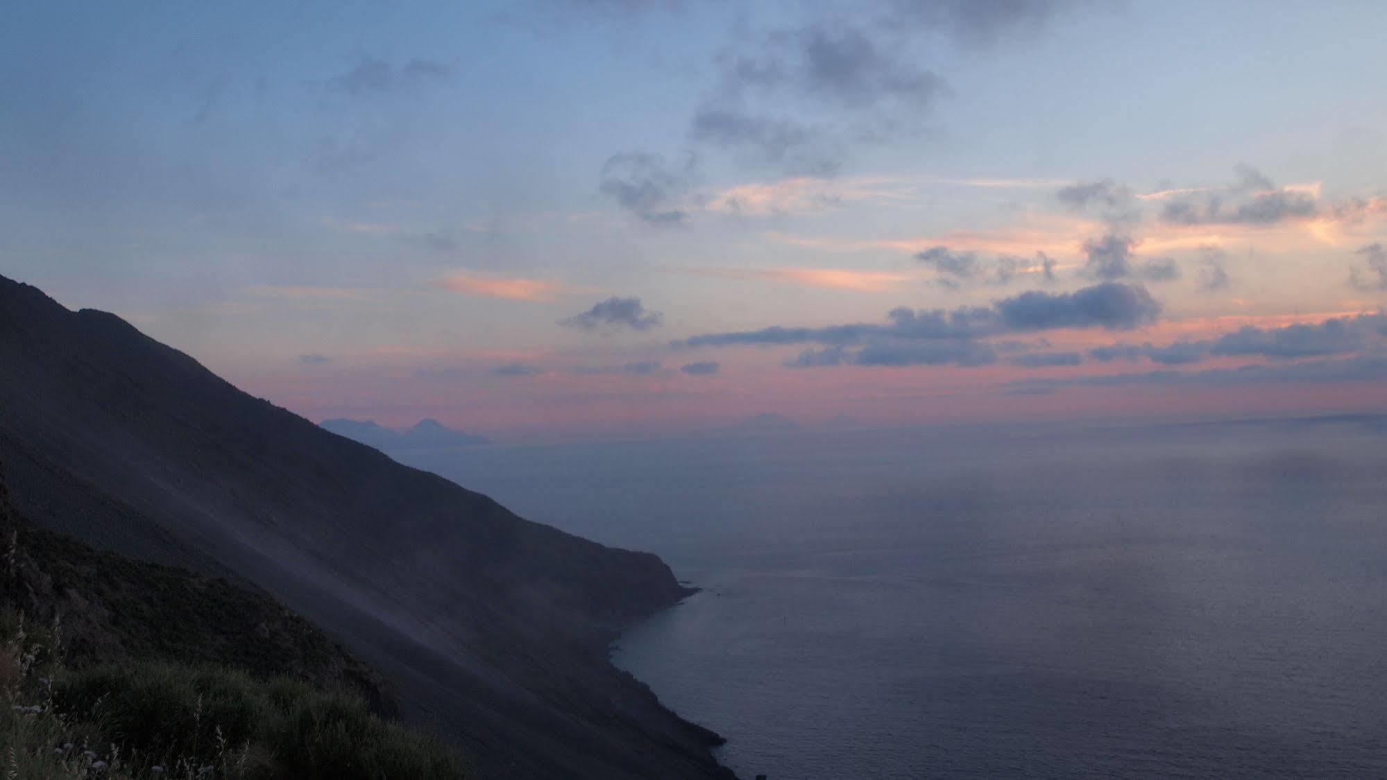 Il Vulcano A Piedi سترومبولي المظهر الخارجي الصورة